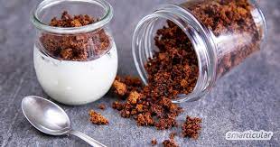 Det er lækkert i en gang øllebrød, men ikke mindst fantastisk til ymerdrys. Altbackenes Brot Zu Knusprigem Joghurt Topping Verarbeiten Danisches Ymerdrys