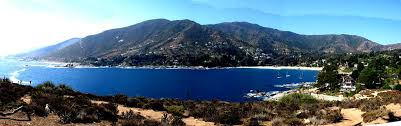 Peace and quiet in the middle of a landscape with amazing beauty, light colored beaches mixed santiago de chile, a city of extremes, is surrounded by the world's longest mountain range. Panoramica Zapallar Chile Carlos Andres Restrepo Vergara Flickr