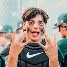 Kristin Okesson (@Kristinradio999)