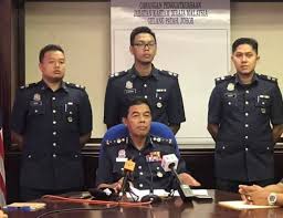 Jabatan kastam diraja malaysia 241 views. Seorang Tekong Tujuh Warga Indonesia Ditahan