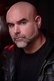 Kenny Carson's Instagram, Twitter & Facebook