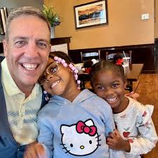 Cindy and I were eating brunch at the Toastery when these two adorable  young ladies came up and asked for a photo. How sweet are Maliyah &  Christina?! Their grandma may have