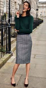 40 Professional Fall Work Attires To Conquer Everything In 2020 Work Outfits Women Professional Outfits Pencil Skirt Outfits