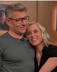 Happy 72nd birthday wishes to this lovely lady have a fantastic day  Jane.💜💜🎁🎂🥂🍾🌹🌺