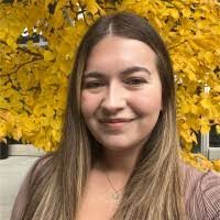 Anna Mackay's Instagram, Twitter & Facebook