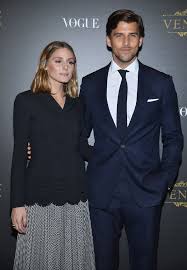 Olivia palermo es un referente internacional para el mundo de la moda. So Geht Olivia Palermos Casual Fashion Week Look Promiflash De