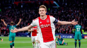 Matthijs de ligt is angling for a move to barcelona after growing discontent with life at juventus, according to reports. Juventus Sign Matthijs De Ligt From Ajax Make Him World S Most Expensive Defender