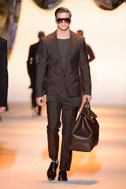 Porter and vestiaire collective all in one place. Versace Spring Summer 2016 Menswear Collection