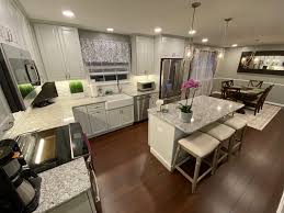 View 39 photos of this 5 bed, 4 bath, 6100 sqft. Modern Farmhouse Kitchen Makeover Holcomb Cabinetry