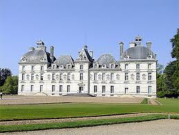 The hurault de vibraye family, descents of the original builders, acquired the estate in 1825 and have kept it in the family ever since. Chateau De Tintin Cheverny Chateaux Chateau De Cheverny Cheverny Loir Et Cher Chateaux De La Loire Routard Com