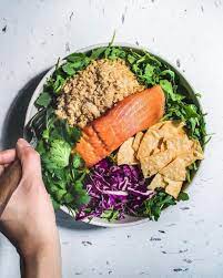 Fish taco roasted steelhead, avocado, shredded cabbage, cilantro, tortilla chips, warm quinoa, arugula, sweetgreen hot sauce, lime cilantro jalapeño vinaigrette 715 calories Sweetgreen On Twitter When They Tell You There S Other Fish In The Sea What They Re Really Talking About Are The Thousands Of Other Species Not At Risk For Extinction Due To Overfishing Break Up With The Big Four And Give Steelhead A Try Find It In The Fish Taco