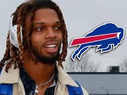 Re: Damar Hamlin, my friend Dr Jud Tillinghast (former Physican of the Year  of American Society of Thoracic Physicians) says (this is now almost 12  hours ago) "My guess, blunt trauma to