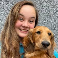 Lois Buckley's Instagram, Twitter & Facebook