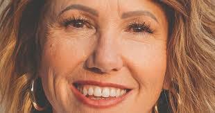 Natalie Cloud's Instagram, Twitter & Facebook