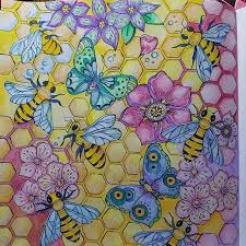 ワイルドだろ って古っ 笑 蜂さんの巣もカラフル まぁ いいっかぁ やはりハデ塗りが楽しい 真面目に黄色で塗っていたら飽きた 大人の塗り絵 大人のぬり絵 大人のぬりえ コロリアージュ おとなの塗り絵 おとなのぬり絵 おとなのぬりえ ritaberm