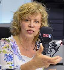 La designación de catalina parot de como nueva secretaria ejecutiva de la convención constitucional causó diversas. Catalina Parot Y Cntv Hay Un Mito De Que La Television Abierta Va A Desaparecer Pero No Es Asi
