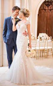 Would you like to wear a wedding dress with a lot of tiers? Mermaid Wedding Dress With Modern Keyhole Back Stella York Wedding Dresses Discontinued