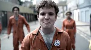 Ollie, un jeune écologiste qui a le pouvoir de se téléporter, commence son service. Misfits S2 E4 Video Dailymotion