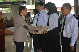Badan kepegawaian daerah (bkd) kabupaten nganjuk gelar pelatihan dasar (latsar) calon pegawai negeri sipil (cpns) golonga ii dan iii tahun . 456 Cpns Nganjuk Terima Sk Pengangkatan Dituntut Lakukan Ini Madiunpos Com News Madiunpos Com