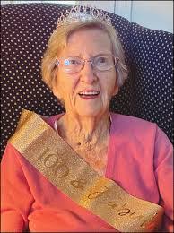 Clara Abernathy's Instagram, Twitter & Facebook