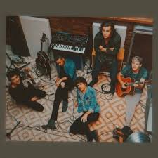 Maybe you would like to learn more about one of these? Pin By Leigh Craig On Cakes In 2021 Music Cover Photos Music Album Cover Music Album Covers