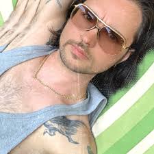 (born in den haag 24 january 1991) he is a dutch singer, compser, producer and multitalent. Jett Rebel Facebook