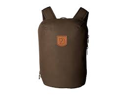 Fjallraven Kiruna Backpack Small Dark Olive Backpack Bags Fjallraven Takes Your Commute To Stylish Heights With The Kiruna Back In 2020 Bags Backpacks Small Backpack