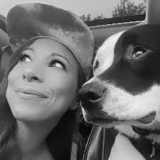 Lisa Brey's Instagram, Twitter & Facebook