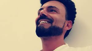 Teatro e psicologia a Ostia: il dott. Vito Giannini chiude la stagione con  una serata sulle relazioni il 3 maggio 2025