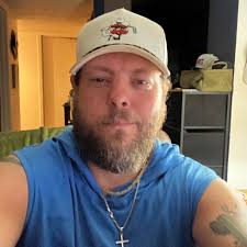 UT Health EMS/AIR welcomes new caregivers to the team. After completing  their orientation, they will begin their field training all across our  service areas, preparing to Answer the Call to help those