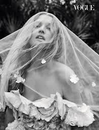 Check spelling or type a new query. Toni Garrn Alex Pettyfer Haben Geheiratet Vogue Germany