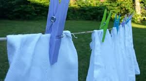 L Astuce Magique Pour Raviver Le Linge Blanc Devenu Gris Lessive En Poudre Fait Maison Linges Blancs