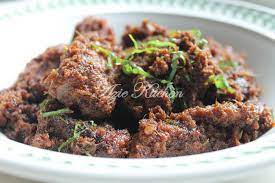 Rendangdaging #tanpakerisik #m_a_k minta perharian minit 00:57 saat salah info ye, bukan cili tapi. Rendang Daging Sedap Giler Azie Kitchen
