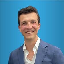 Dennis Laros's Instagram, Twitter & Facebook