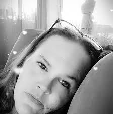 Radio static after startup in 08 Jku