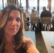 What to do with a baby bird that can't fly in Long Island?