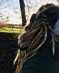 Dreadfactory Germany Posted To Instagram Ich Liebe Meine Dreads Manche Sind Etwas Aus Der Form Geraten Andere Haben Schl Dreads Rasta Hair Dread Hairstyles