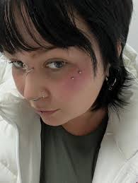 leo.thepiercer Leo works Mondays in Rockville, Wednesdays in DC and  Thursday-Sunday in Wheaton taking walk-ins and appointments. To book a  piercing appointment, use the booking link in Leo's bio.