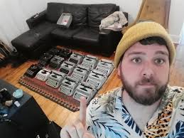 Two buddies from West Germany hanging out. 💚💚