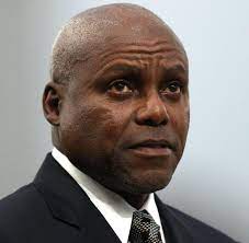 He is one of only five olympic athletes who won a gold. Carl Lewis Ich Wollte So Reich Und Beruhmt Wie Moglich Werden Welt