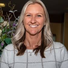 Paula Lowman's Instagram, Twitter & Facebook