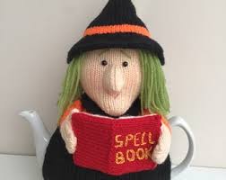 Tea cosy Knitting pattern. PDF digital download. Witch tea cosy knitting  pattern. 2.5 pint tea pot. Knitted flat. ENGLISH ONLY.