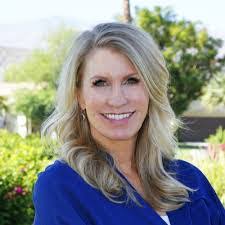 Lori Ebeling's Instagram, Twitter & Facebook