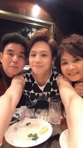 Beast S Yang Yoseob Picture With His Parents Yoseob Yang Yoseob Beast