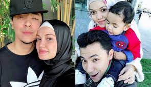 He is the youngest director to win the malaysian film festival for best director award, doing so at the age of 25. Tak Ada Gunanya Jika Hidup Hanya Sekadar Untuk Membanding Puteri Sarah Liyana Luah Perasaan Di Instagram