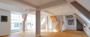 Eine maisonette besteht aus mindestens zwei etagen, die durch eine offene treppe innerhalb der wohnräume miteinander verbunden sind. Malerarbeiten Maisonette Wohnung Menke Malereibetrieb Dusseldorf