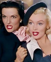 The blonde (Jennifer Lawrence) or the red (Amy Adams)