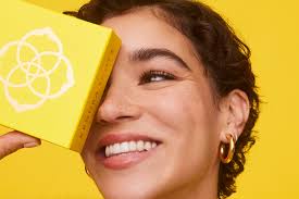 Kendra Scott: Free Gift? Up to 30% Off? Say No More