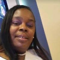 Theresa Bedwell's Instagram, Twitter & Facebook