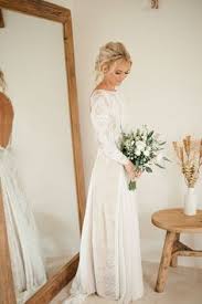 200 Winter Wedding Dresses Ideas Wedding Dresses Dresses Wedding Gowns Classic holiday hues, dynamic jewel tones, and rich fabrics will get you through modesty doesn't mean sacrificing glamour. 200 winter wedding dresses ideas